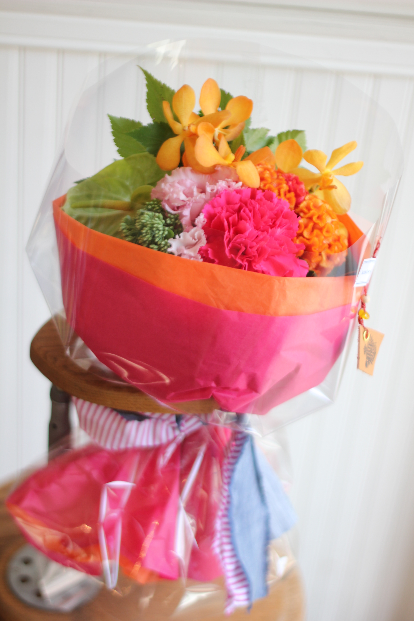 花束　アレンジメント　おまかせ季節のお花　生花花束　ラウンドブーケ 季節の花束】ラウンドブーケ5000 | BLOOM&STRIPES（ブルームアンド